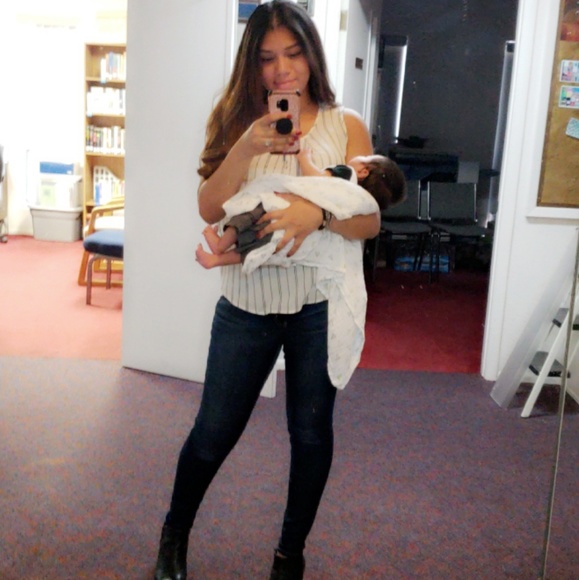 Meet your Posher, Evelyn - Picture 2 of 2